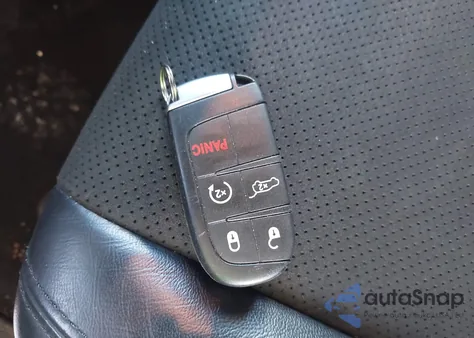 2021 Jeep Grand Cherokee Laredo X 4X2 from USA, damaged, VIN 1C4RJEAG5MC625351